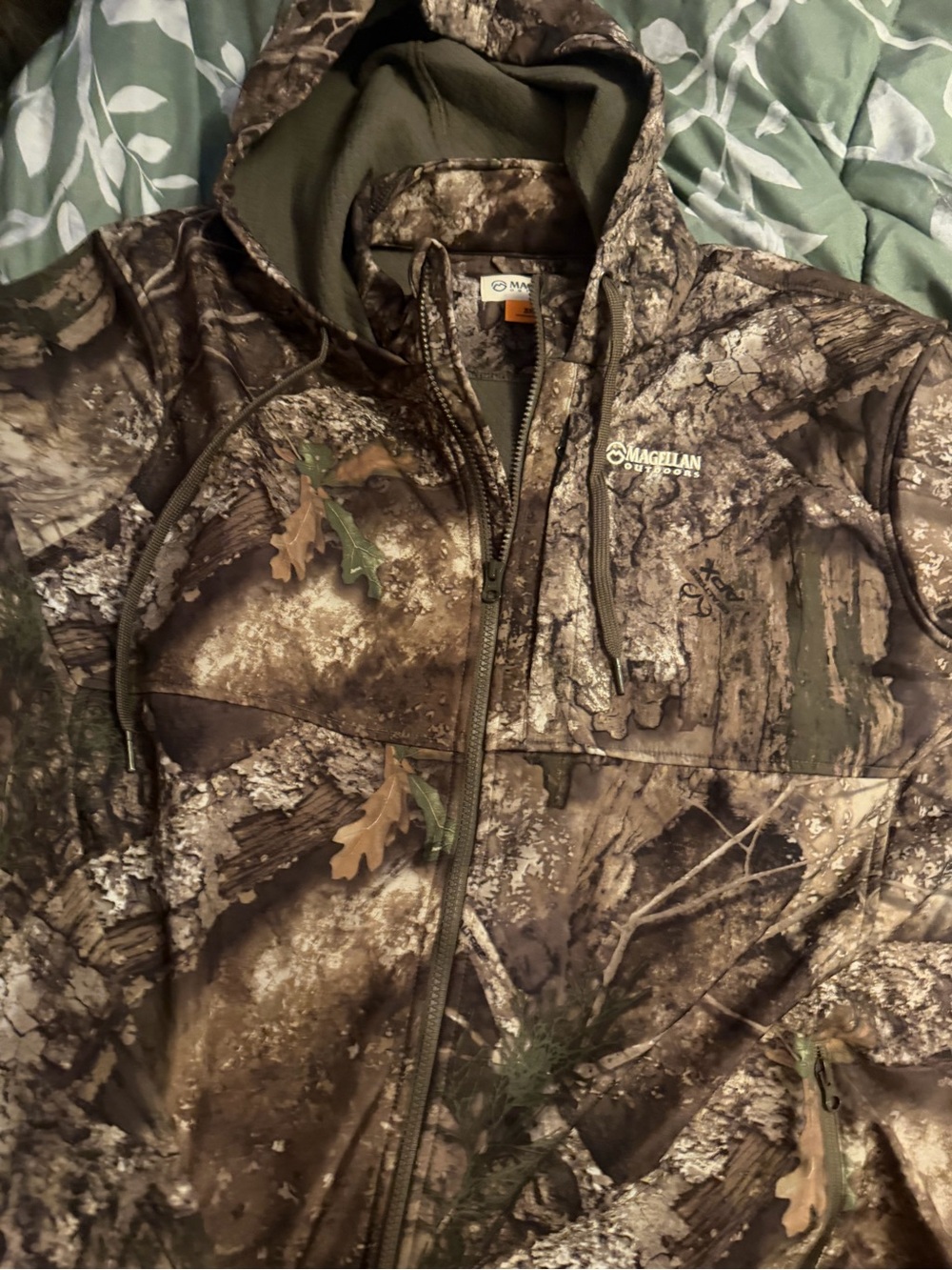 Magellan Outdoors Brown and Green Realtree Camo Hooded Softshell Jacket